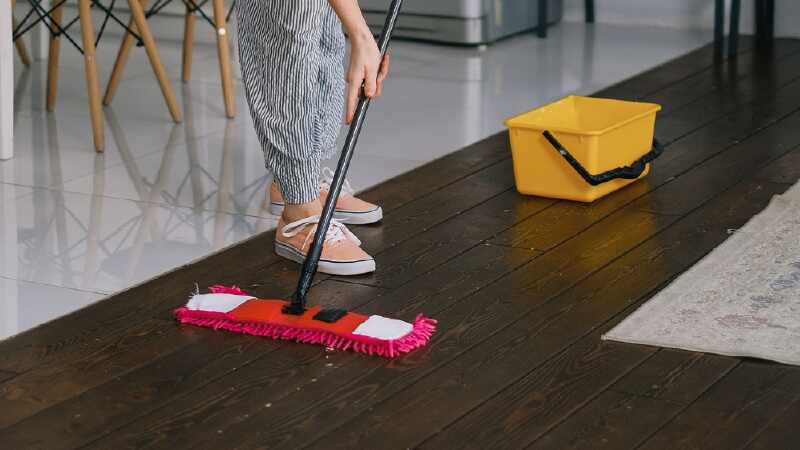 How to Clean Tile Floors Without Leaving Residue